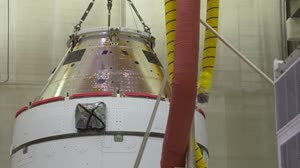 Artemis I Orion Lift to Transporter